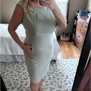 Calvin Klein Sheath Dress in Gray sz 12